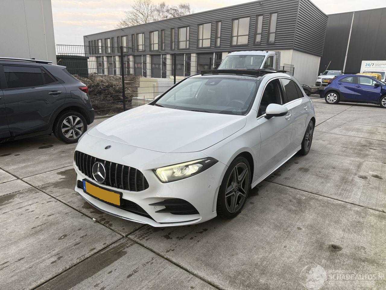 Mercedes A-klasse 200 Business Solution AMG-CAMERA-PANO-NAVI-PDC