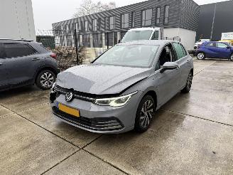 damaged passenger cars Volkswagen Golf 1.4 eHYBRID PHEV STYLE 204 PK0NAVI-IQ LICHT-PDC 2021/10