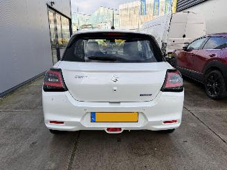 Suzuki Swift 1.2 Comfort Smart Hybrid CAMERA - CARPLAY - KEYLESS picture 7