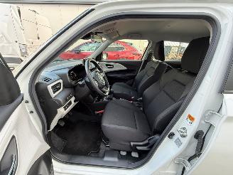 Suzuki Swift 1.2 Comfort Smart Hybrid CAMERA - CARPLAY - KEYLESS picture 8