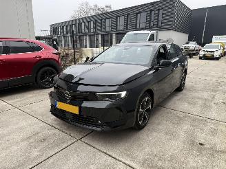 Avarii autoturisme Opel Astra Sports Tourer 1.6 Hybrid Level2 PHEV 2023/10