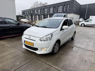 uszkodzony samochody osobowe Mitsubishi Space-star 1.0 Bright 71 PK AUTOMAAT-AIRCO 2016/1