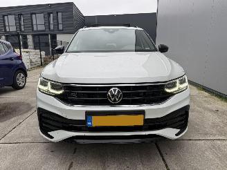 Volkswagen Tiguan 1.4 TSI e-Hybrid PHEV R-Line Business+ R-LINE - PANO - 360 CAMERA - KEYLESS picture 14