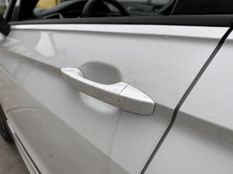 Volkswagen Tiguan 1.4 TSI e-Hybrid PHEV R-Line Business+ R-LINE - PANO - 360 CAMERA - KEYLESS picture 15