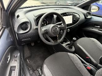Toyota Aygo X 1.0 VVT-i MT Play CAMERA-CARPLAY picture 3