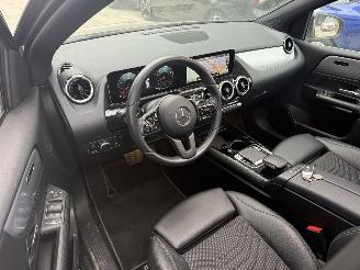 Mercedes B-klasse 180 Business Solution AUTOMAAT-PANO-CAMERA-NAVI-LEDER picture 3
