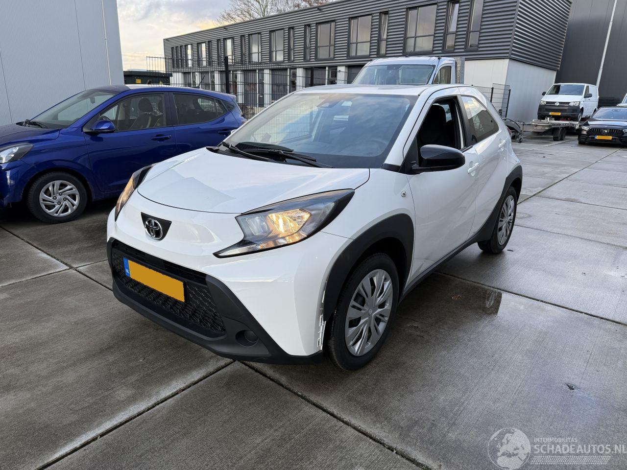 Toyota Aygo X 1.0 VVT-i MT Play CAMERA-AIRCO