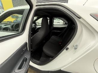 Toyota Aygo X 1.0 VVT-i MT Play CAMERA-AIRCO-CRUISE picture 9