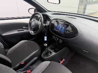 Toyota Aygo X 1.0 VVT-i MT Play CAMERA-AIRCO-CRUISE picture 6