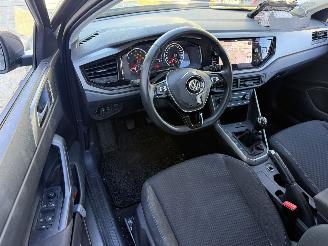 Volkswagen Polo 1.0 TSI Comfortline Business 95 PK-NAVI-PDC picture 3