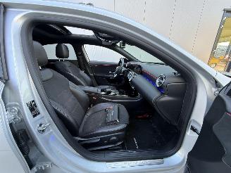 Mercedes A-klasse 200 Business Solution AMG-PANO-NAVI-PDC picture 11