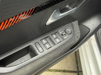 Peugeot 208 EV Active Pack 50 kWh-NAVI-PDC-CRUISE picture 15