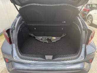 Toyota CH-R 2.0 Hybrid Dynamic -NAVI-PDC-CAMERA-CRUISE picture 11