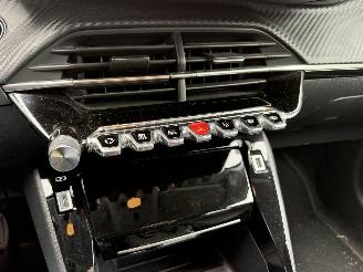Peugeot 208 1.2 PureTech Allure Pack -NAVI-PDC-CAMERA picture 19