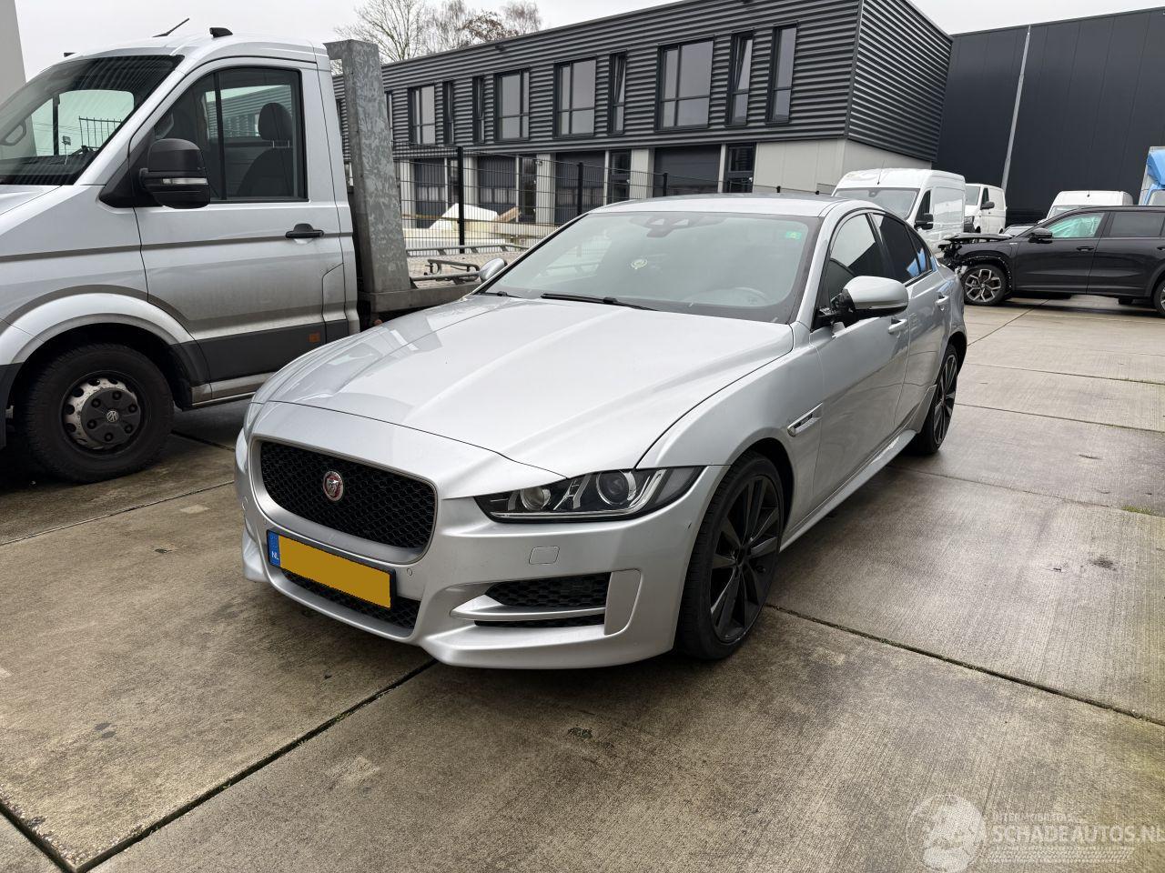 Jaguar XE 2.0 D PORTFOLIO -NAVI-CLIMA-LEDER-PDC