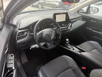 Toyota CH-R 2.0 HYBRID DYNAMIC-CAMERA-NAVI-PDC-CRUISE picture 3