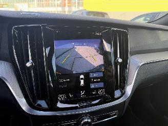 Volvo V-60 2.0 B3 R-DESIGN AUTOMAAT-PANO-NAVI-CAMERA picture 21