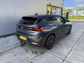 BMW X2 sDrive 18i HIGH EXECUTIVE-AUTOMAAT-NAVI-PDC picture 5