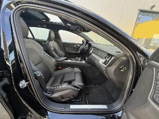Volvo V-60 2.0 B3 R-DESIGN AUTOMAAT-PANO-CAMERA-NAVI picture 14