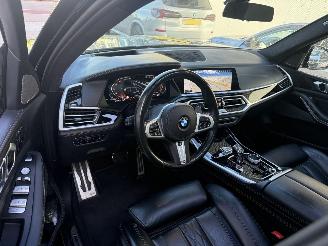 BMW X7 xDrive 40i High Executive-PANO-LEDER-HEAD UP-360 CAMERA-4 WIEL BESTURING picture 3