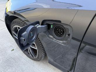 BMW 3-serie 330e HIGH EXE M-PAKKET-HUD-SCHUIFDAK-KEYLESS-NAVI-PDC picture 14