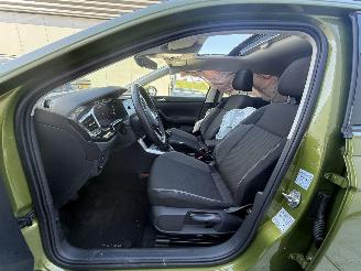 Volkswagen Taigo 1.0 TSI Life Business -NAVI-PDC-PANO picture 9