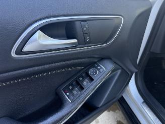 Mercedes GLA 200 d Prestige -AUTOMAAT-PANO-PDC-NAVI picture 14