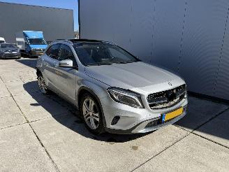 Mercedes GLA 200 d Prestige -AUTOMAAT-PANO-PDC-NAVI picture 2