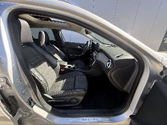 Mercedes GLA 200 d Prestige -AUTOMAAT-PANO-PDC-NAVI picture 12