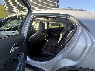 Mercedes GLA 200 d Prestige -AUTOMAAT-PANO-PDC-NAVI picture 10