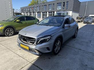 Schadeauto Mercedes GLA 200 d Prestige -AUTOMAAT-PANO-PDC-NAVI 2016/6