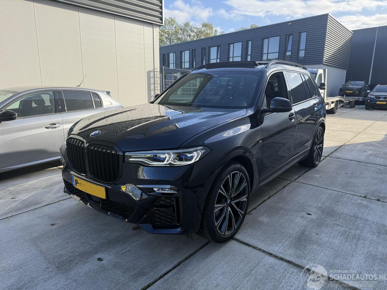BMW X7 xDrive 40i High EXE -PANO-HEAD UP- 360 CAMERA-4 WIEL BESTURING