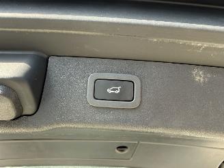 Jaguar XF Sportbrake 20d Portfolio R-Sport 179 PK-PANO-LED-KEYLESS picture 12
