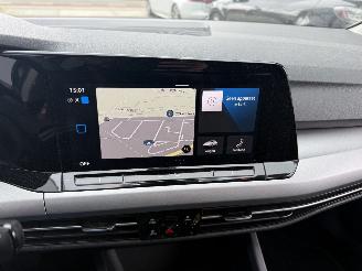 Volkswagen Golf 1.0 eTSI Life NAVI-CLIMA-CRUISE-LED picture 18