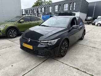 Volkswagen Golf 1.0 eTSI Life NAVI-CLIMA-CRUISE-LED picture 2