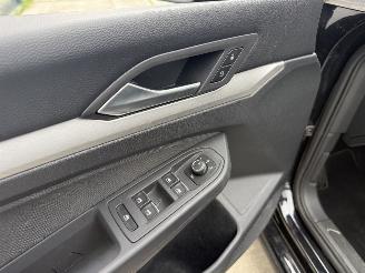 Volkswagen Golf 1.0 eTSI Life NAVI-CLIMA-CRUISE-LED picture 14