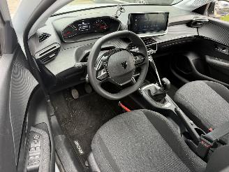 Peugeot 208 1.2 PureTech 75 Styl -AIRCO-PDC picture 3