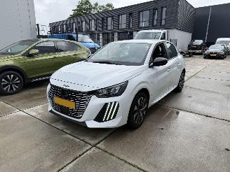 Damaged car Peugeot 208 1.2 PureTech 75 Styl -AIRCO-PDC 2025/5