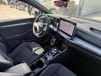 Volkswagen Golf 1.5 eHYBRID 50 EDITION -HUD-CAMERA-NAVI picture 6