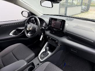 Toyota Yaris 1.5 HYBRID 141 PK-CAMERA-PDC-NAVI-CRUISE picture 6