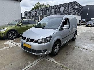 skadebil auto Volkswagen Caddy 1.6 TDI AUTOMAAT-NAVI-EXENON-AIRCO 2015/4