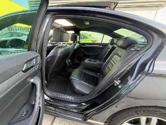 Volkswagen Passat 1.5 TSI Highline Business R-DSG-LEDER-CAMERA-PANO picture 9