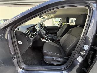 Volkswagen Taigo 1.0 TSI Life EDITION -CAMERA-NAVI-PDC-CRUISE-KEYLESS picture 9