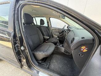 Dacia Logan 0.9 TCe LPG-G3 SL Royaal 90PK - NAVI - CAMERA picture 12