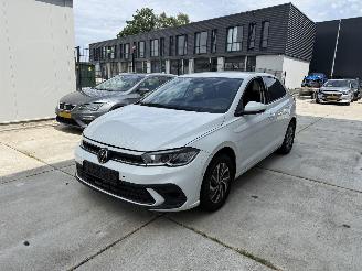 uszkodzony samochody osobowe Volkswagen Polo 1.0TSI LIFE 95PK - NAVI - CAMERA - LED 2024/8