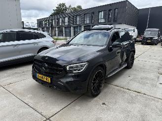 Vaurioauto  passenger cars Mercedes GLC 200 Business Solution Limited AMG - PANO - CAMERA 2019/11