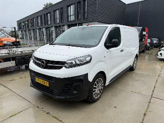 Schade bestelwagen Opel Vivaro 1.5 CDTI L2H1 Edition 102PK - AIRCO - 6BAK 2020/4