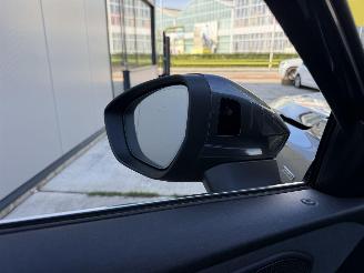 Audi Q3 1.5 e-hybrid S-Edition 272PK - MATRIX - 360 - KEYLESS picture 17