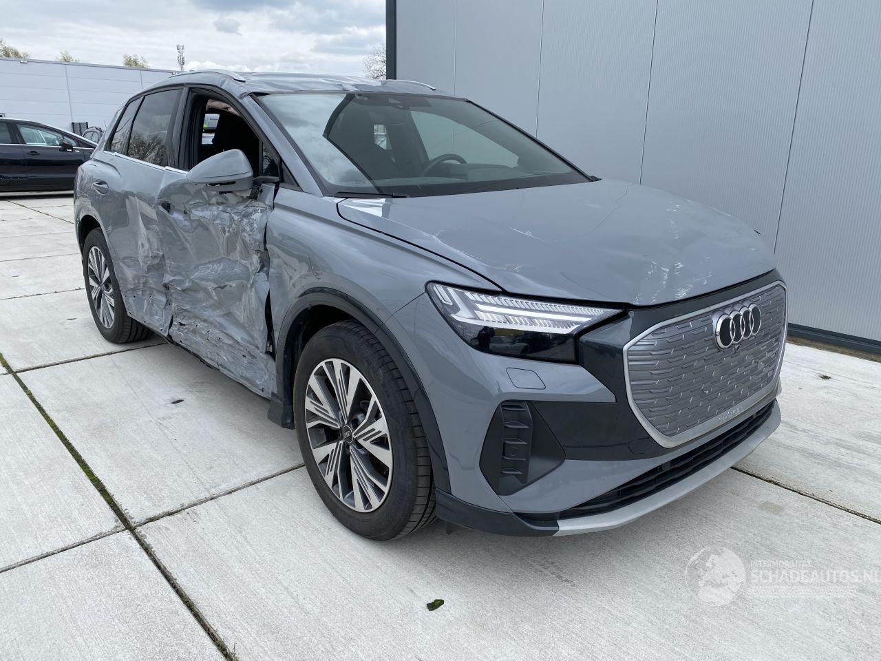 Audi Q4 35 e-TRON S-LINE 125 KW - 55 kWh -NAVI-LEDER-CAMERA