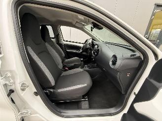Toyota Aygo X 1.0 VVT-i MT FIRST CAMERA-NAVI picture 11
